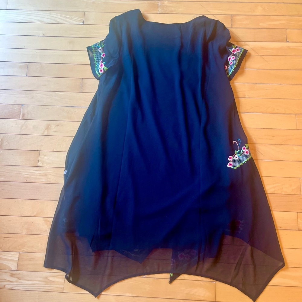 Embroidered beautiful Black Dress summer with Floral Accents - Picture 2 of 2